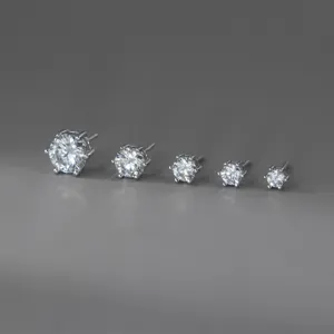 S925 Sterlingsilber Moissanit Ohrstecker, klassisches sechs Krappen runder Solitär Design.
