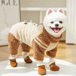 Ropa de cuatro patas para perros de lana de cordero gruesa cálida de otoño e invierno.