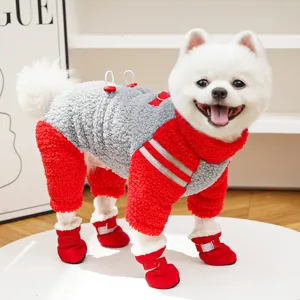 Ropa de forro polar para perros de cuatro patas, mono de invierno cálido para perros pequeños.
