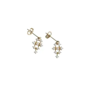 Exquises boucles d'oreilles clous losange dentelle diamant argent S925, design minimaliste.