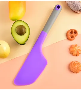 Grande spatola in silicone per cottura dolci e crema da cucina utensile dettaglio chiaro