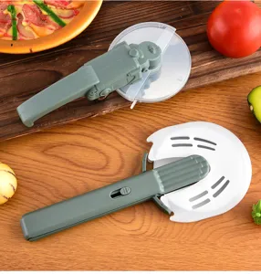 Rotella tagliapizza in acciaio inossidabile con design moto originale, lama affilata per tagliare.