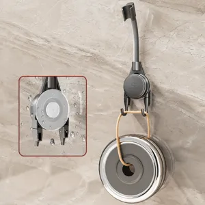 Supporto per soffione doccia a ventosa regolabile con doppi ganci per il bagno.