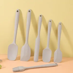 Set di 6 spatole in silicone per cucina e pasticceria, resistenti al calore grigio.
