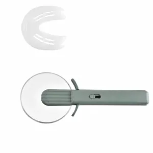 Tagliapizza rotante in acciaio inox con protezione, utensile da cucina durevole, 97g.