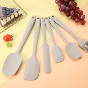 Set di spatole in silicone monopezzo per cottura al forno, raschietto e pennello per crema.