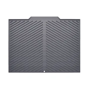 Tapis égouttoir en silicone gris pour évier de cuisine, résistant à la chaleur pour vaisselle.