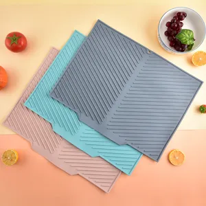 Tapis d'Égouttement d'Évier en Silicone Résistant à la Chaleur Tapis de Séchage de Vaisselle Pliable pour Légumes Fruits