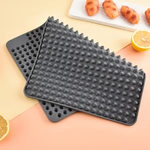 Tappetino in silicone grigio scuro per pollo arrosto, tappetino antiaderente e isolante.