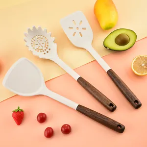 Juego de utensilios de cocina de silicona mango de madera antiadherente espátula y cuchara.
