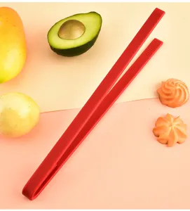 Silicone food tong detail view, heat-resistant kitchen cooking clamp for BBQ, steak, and bread.