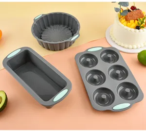 Set di stampi da forno in silicone con tortiera, stampo per plumcake e teglia per ciambelle.