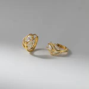Elegante vergoldete S925 Silber Zirkonia Feder Tropfen Huggie Ohrringe für Damen