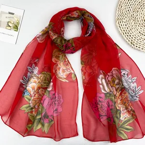 Eleganter roter Blumenchiffon-Schal für Damen, leichtes Frühlings- und Sommersonnenschutztuch.
