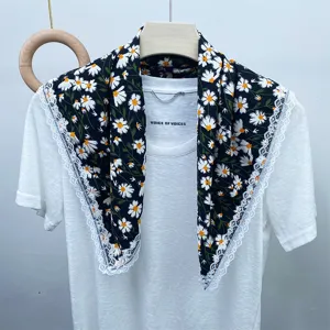 Women Square Scarf Satin Silk-Like Fabric Floral Print Scarf With Lace Trim Versatile Fashion Neck Scarf For Daily Wear