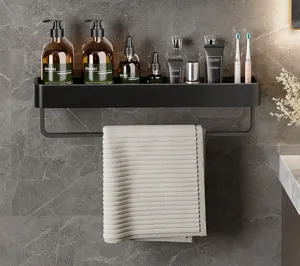 Schwarzes Badregal zur Wandmontage mit praktischer Handtuchstange fuer optimale Badezimmerordnung.