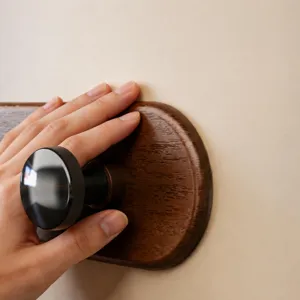Gancho de pared con grano de madera de hongo, toallero adhesivo sin perforación para el hogar.