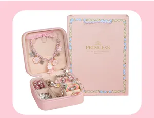 Kinderen roze DIY bedelarmband sieraden geschenkdoos set met schattige hangers en opbergdoos.