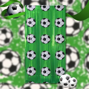 Groene voetbal tinsel franje gordijn voor sport thema feest decoratie achtergrond.
