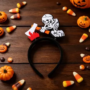 Halloween skeleton haarband detail, grappige horror feest kostuum haarhoepel rekwisiet voor evenement.