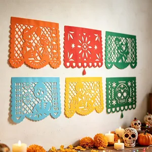 Kleurrijke Dag van de Doden papier slingers Mexicaanse feest decoratie schedel vlaggen