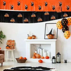 Décoration de fête d'Halloween rideau à franges avec faucheuse et citrouilles.