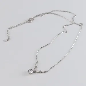 Collar con colgante en V de plata con circonita brillante cadena de clavícula mujer