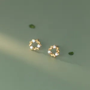 S925 silver leaf wreath diamond stud earrings for women, simple and fresh forest style.