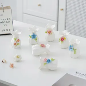Handgemachte Mini Keramik Blumenvase weiße Blumen Tisch Ornament Heimdekor
