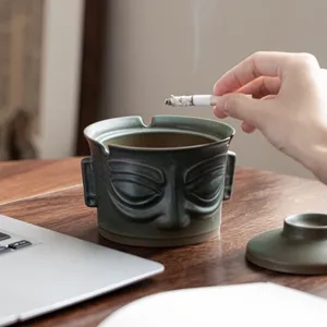 Creative ceramic ashtray with lid retro bronze mask design desktop smoking accessory holder