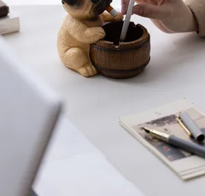 Cute bulldog ashtray resin animal desktop decor cigarette holder home office accessory