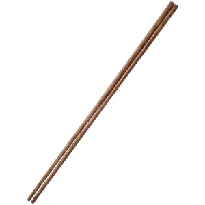 Lange Holstäbchen zum Kochen, Braten und für Hot Pot, natürliches Massivholz Design.