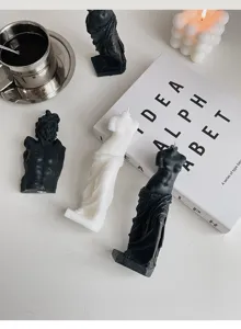 Vista dettagliata di candele profumate artistiche, cera scultura decorativa per la casa.