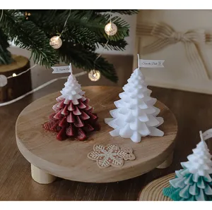 Set regalo candela profumata albero di Natale, ornamenti in cera creativi per decori e regali.