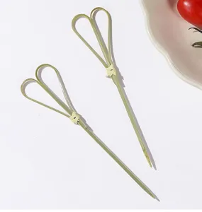 Heart-shaped bamboo fruit picks disposable cocktail skewers for party food and appetizers 100pcs