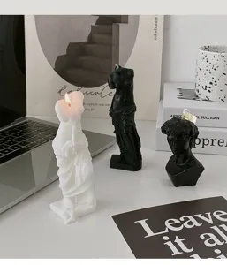 Set di candele per aromaterapia scultoree con design di Venere e David per arredamento e regali.