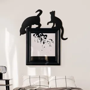 Halloween wooden black cat picture frame wall decor, cute holiday party home decoration item.