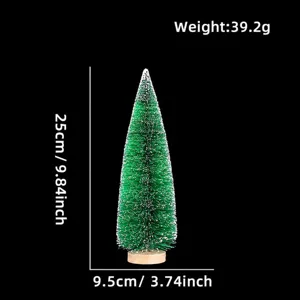 Vista dettagliata del mini albero di Natale artificiale con effetto neve e base in legno.