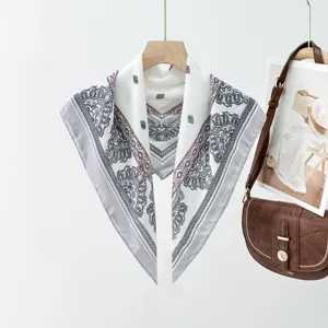 Retro paisley small square scarf, vintage cotton-feel neckerchief for chic everyday styling.
