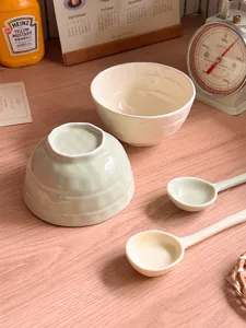 Ceramic rice bowl and spoon set, glazed yogurt salad breakfast oatmeal bowl for home kitchen use.