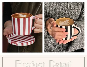 Detalle de taza de café de cerámica a rayas, estilo hecho a mano con platillo juego.