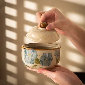 Japanese ceramic stew pot with lid, single-portion soup bowl for home cooking and double boiling.