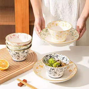 Set di ciotole in ceramica giapponese sottosmalto floreale ciotole di riso vista principale