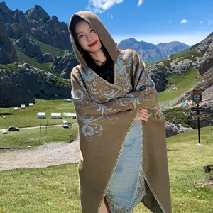 Chapeau châle cape de style ethnique pour femmes, écharpe enveloppante de voyage d'hiver.