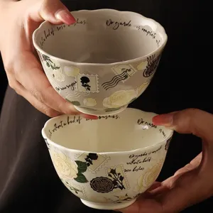 Bol à riz en céramique vintage avec imprimé rose, vaisselle rétro élégante pour cuisine.