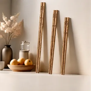 Natural Wood Kids Training Chopsticks Cute Bear Design Non Slip Ergonomic Learning Chopsticks For Children Dining