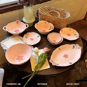Set Ciotola e Piatto in Ceramica Fragola Floreale Dipinto a Mano Sottosmalto Stoviglie Ciotola per Zuppa Rosa Set di Stoviglie