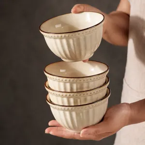 Ensemble de bols à riz en céramique rétro, design émaillé vintage, vaisselle élégante.