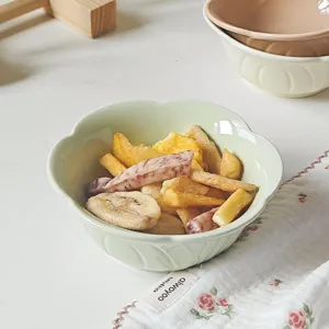 Ins style ceramic dipping sauce dish, cute flower shape bowl for snacks, soy sauce and spices.