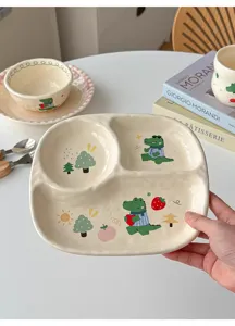 Delizioso piatto da portata in ceramica diviso con simpatico disegno di coccodrillo per bambini